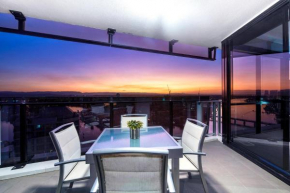Circle on Cavill - 2 Bedroom Ocean View Units